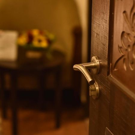 Casa Broadway-A Boutique Hotel Колката Екстер'єр фото