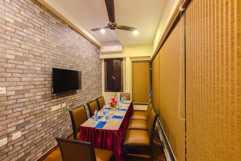Casa Broadway-A Boutique Hotel Колката Екстер'єр фото