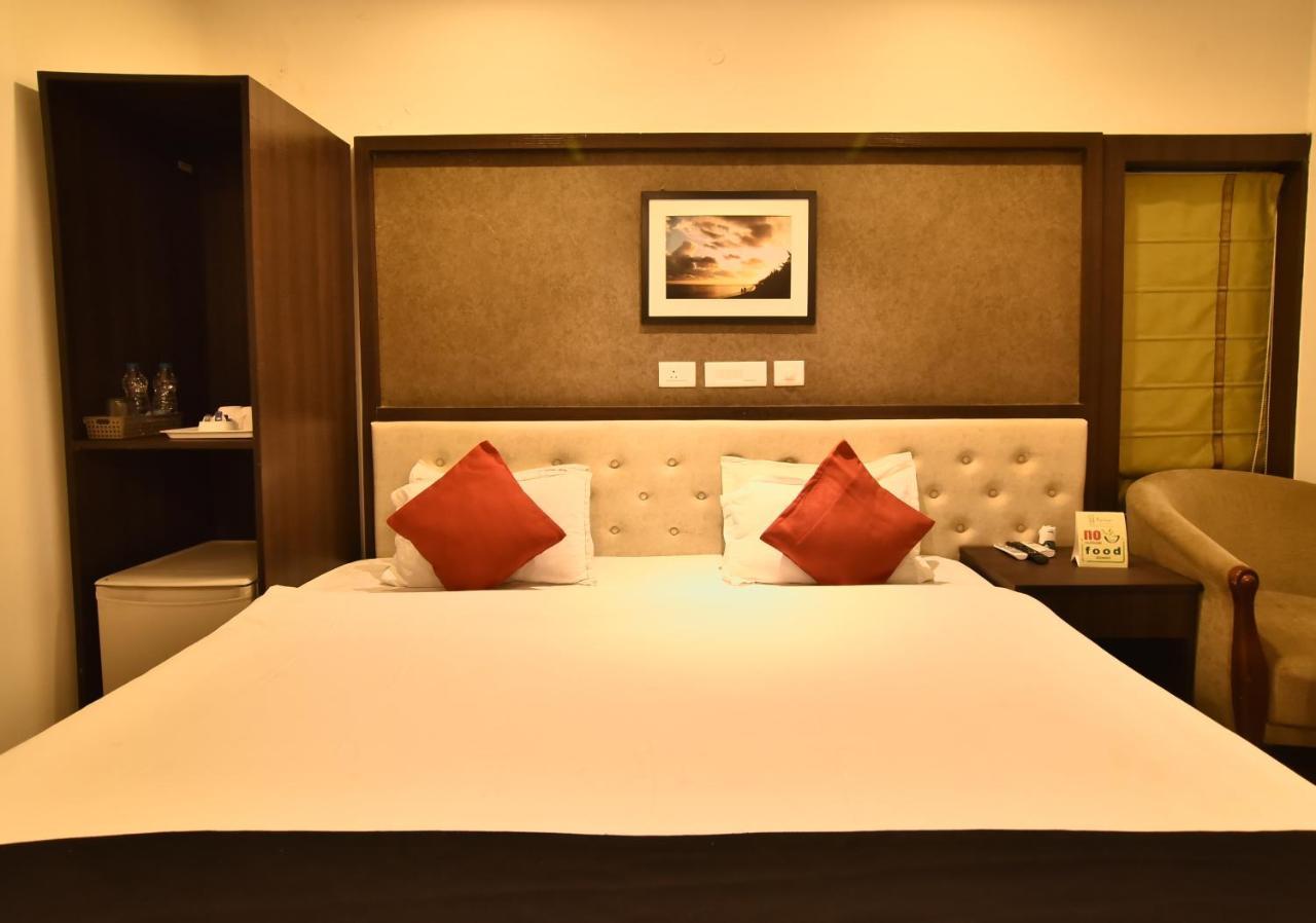 Casa Broadway-A Boutique Hotel Колката Екстер'єр фото