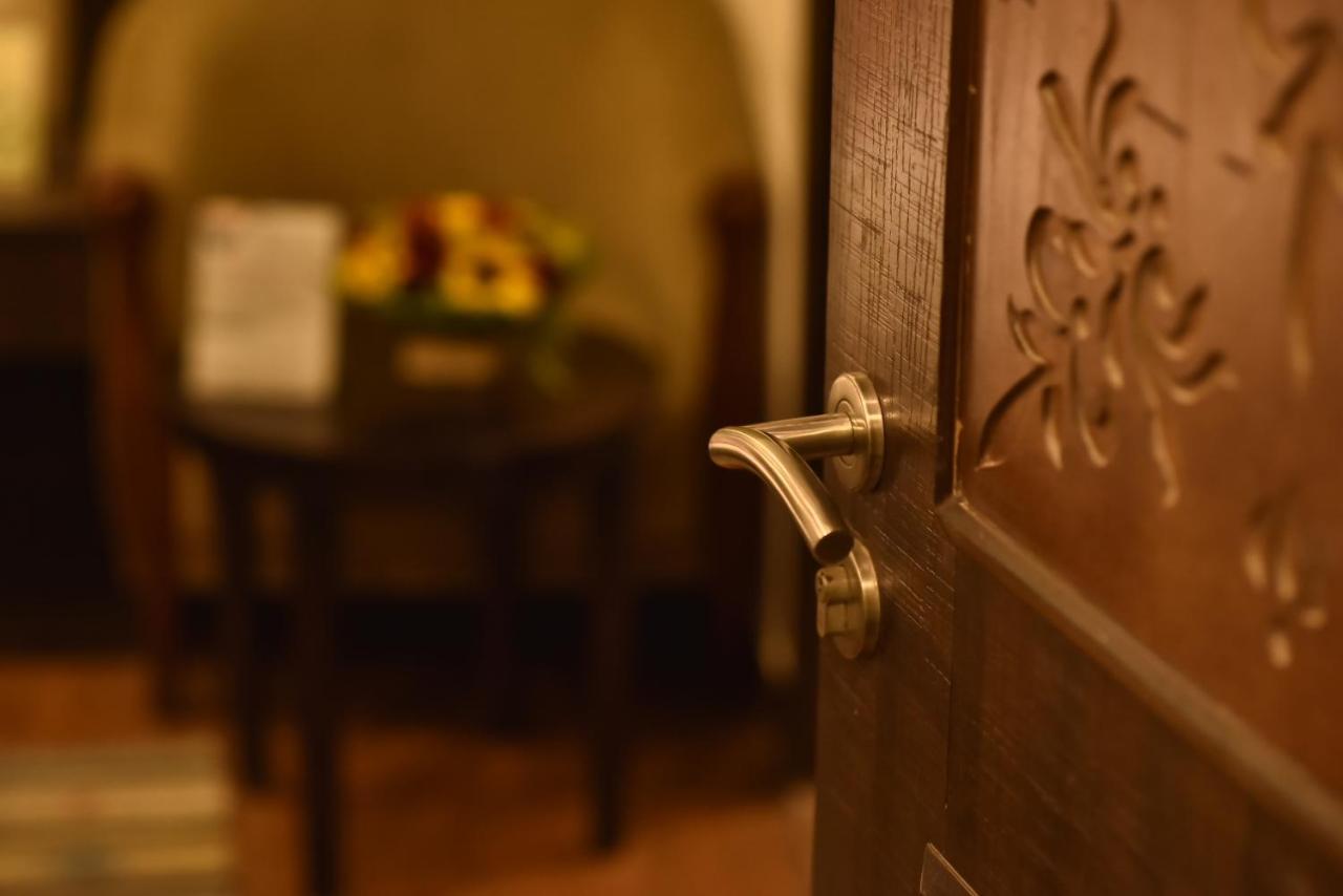 Casa Broadway-A Boutique Hotel Колката Екстер'єр фото