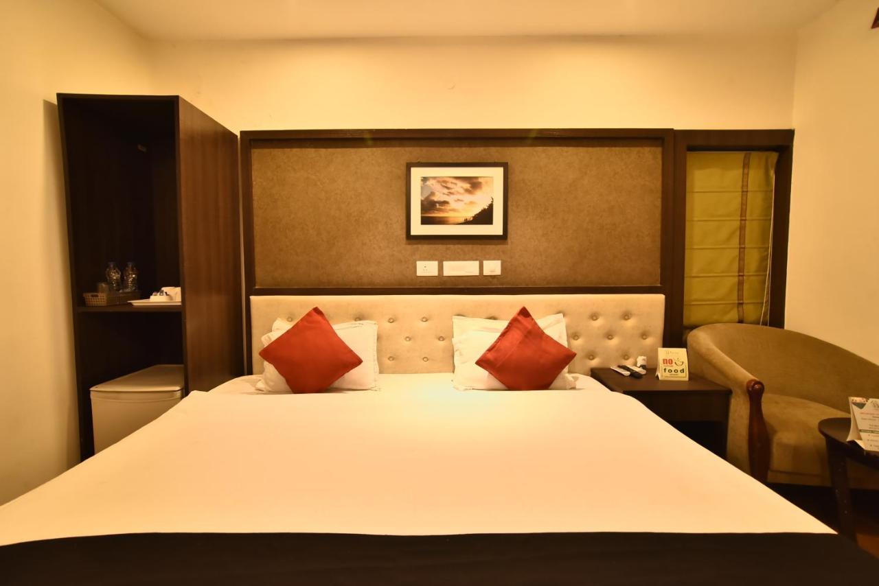 Casa Broadway-A Boutique Hotel Колката Екстер'єр фото
