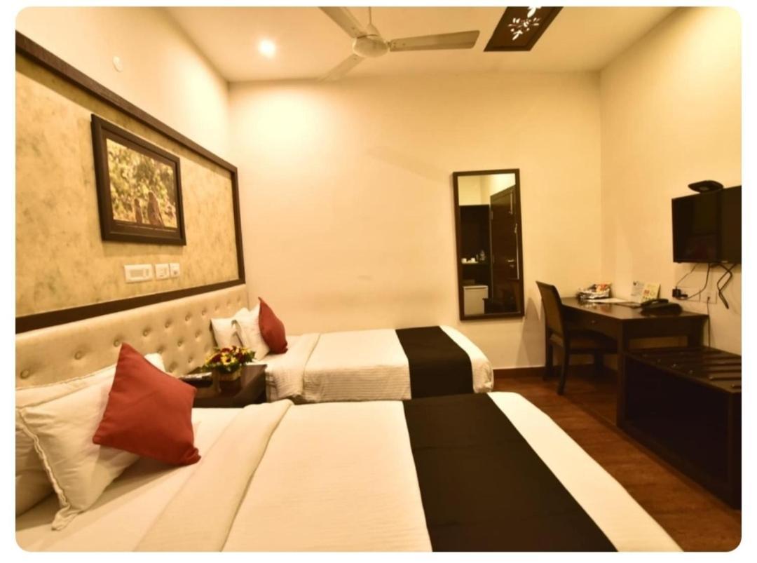 Casa Broadway-A Boutique Hotel Колката Екстер'єр фото
