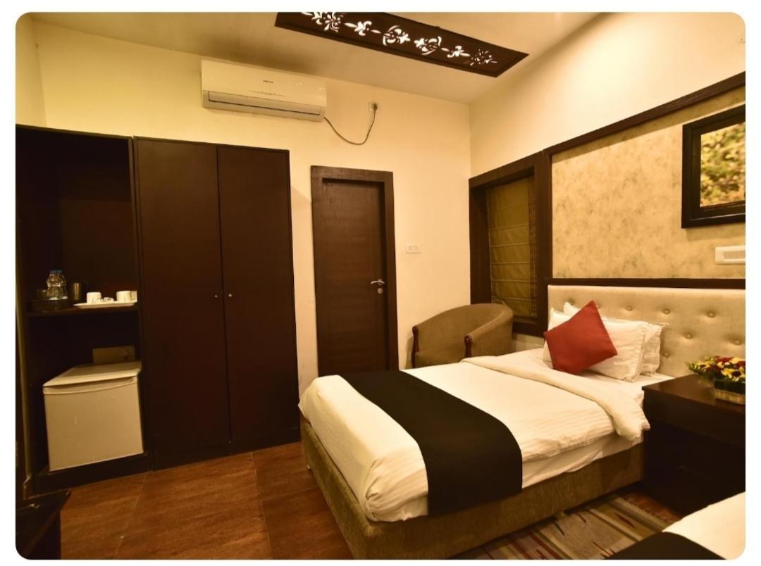 Casa Broadway-A Boutique Hotel Колката Екстер'єр фото